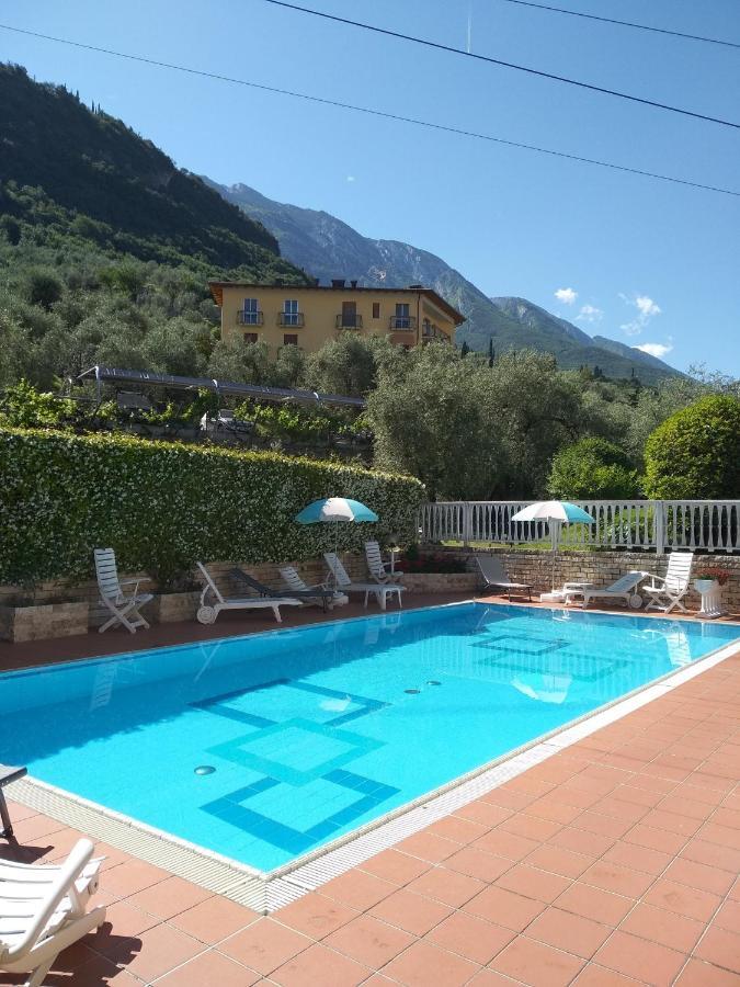 Villa Fiori Малчезине Екстериор снимка