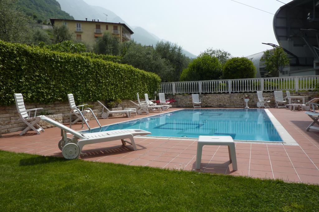 Villa Fiori Малчезине Екстериор снимка