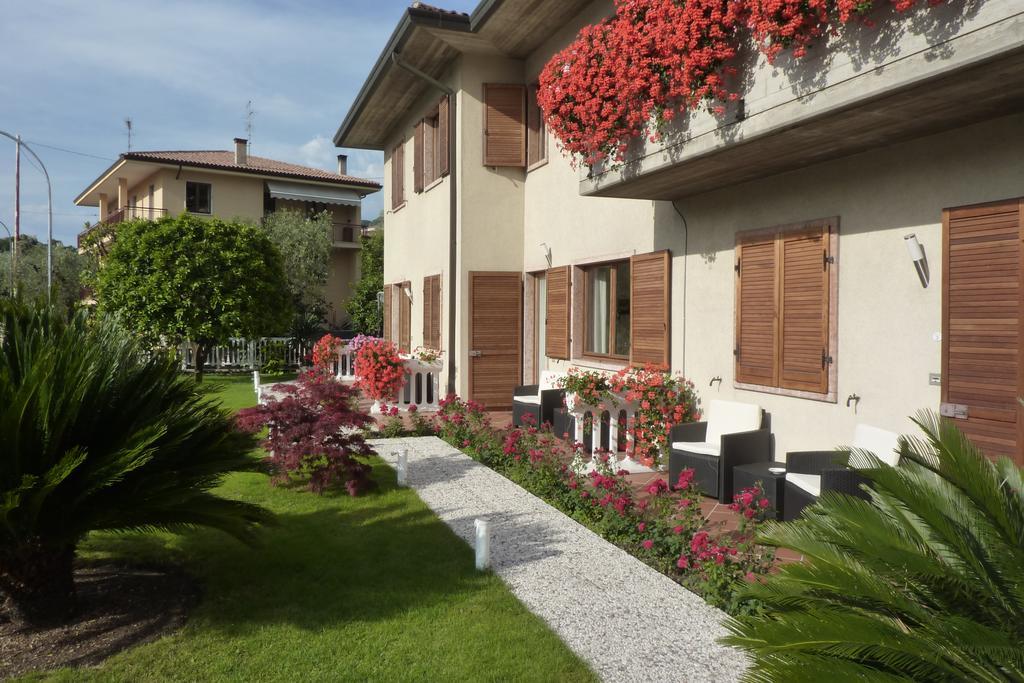 Villa Fiori Малчезине Екстериор снимка