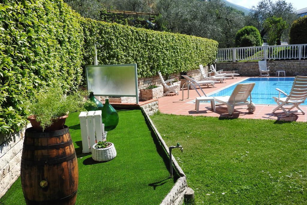 Villa Fiori Малчезине Екстериор снимка