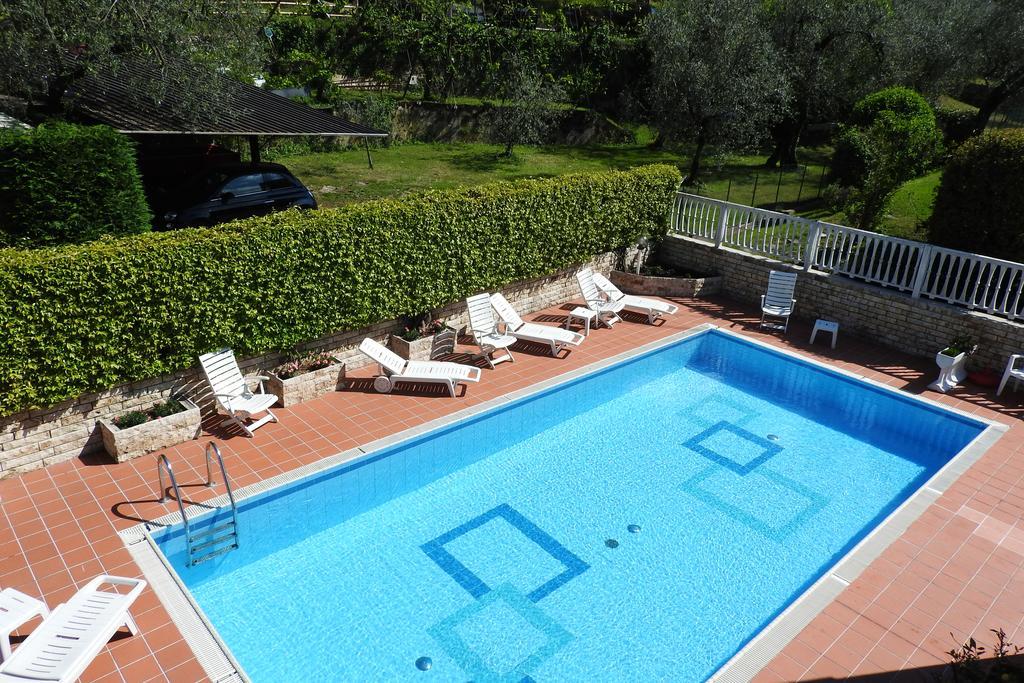 Villa Fiori Малчезине Екстериор снимка